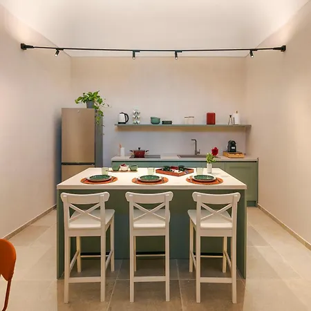 Elysium Boutique - *