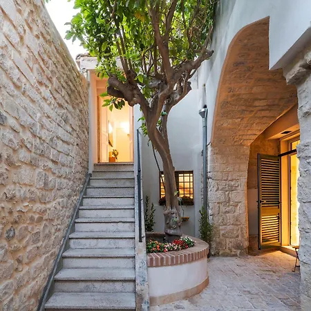 Elysium Boutique - * Modica